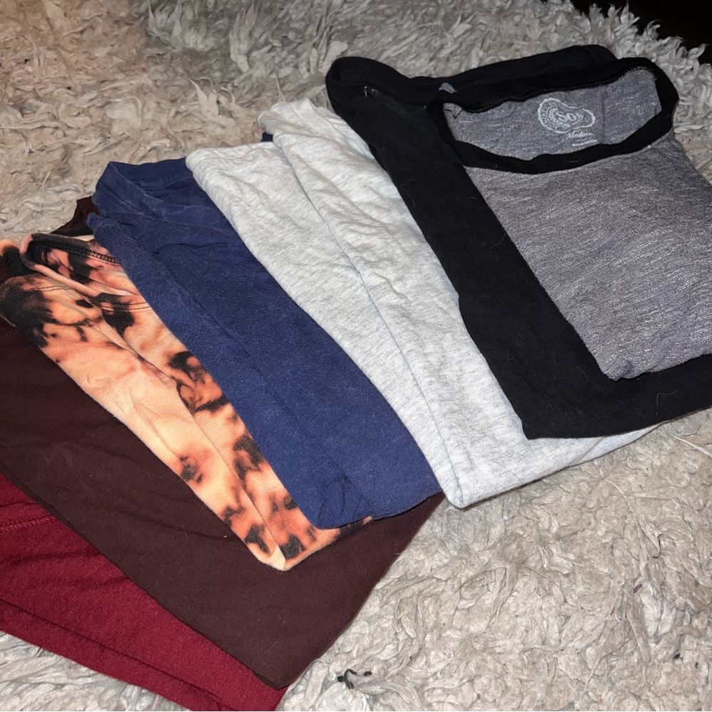 7 basic T-shirts